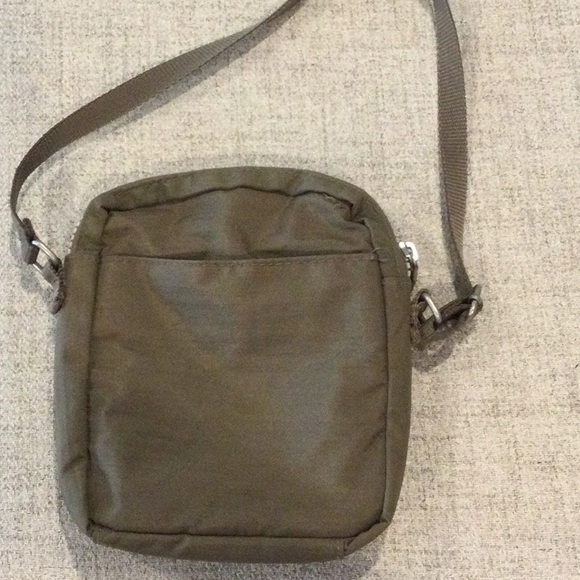 Small Baggallini cross body/shoulder bag - Picture 2 of 5